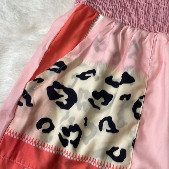 Cheetah Print Jumpsuit‎ - Picture 5 of 7